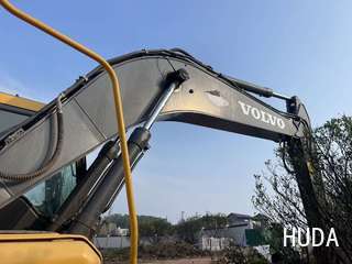 Volvo EC200D Excavator - 26