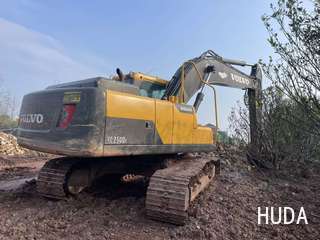 Volvo EC200D Excavator